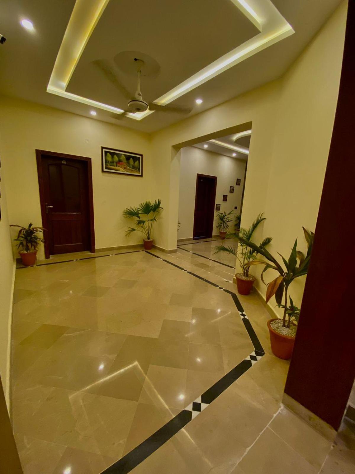 Orbit Residency F-7 Hotel Islamabad Ngoại thất bức ảnh