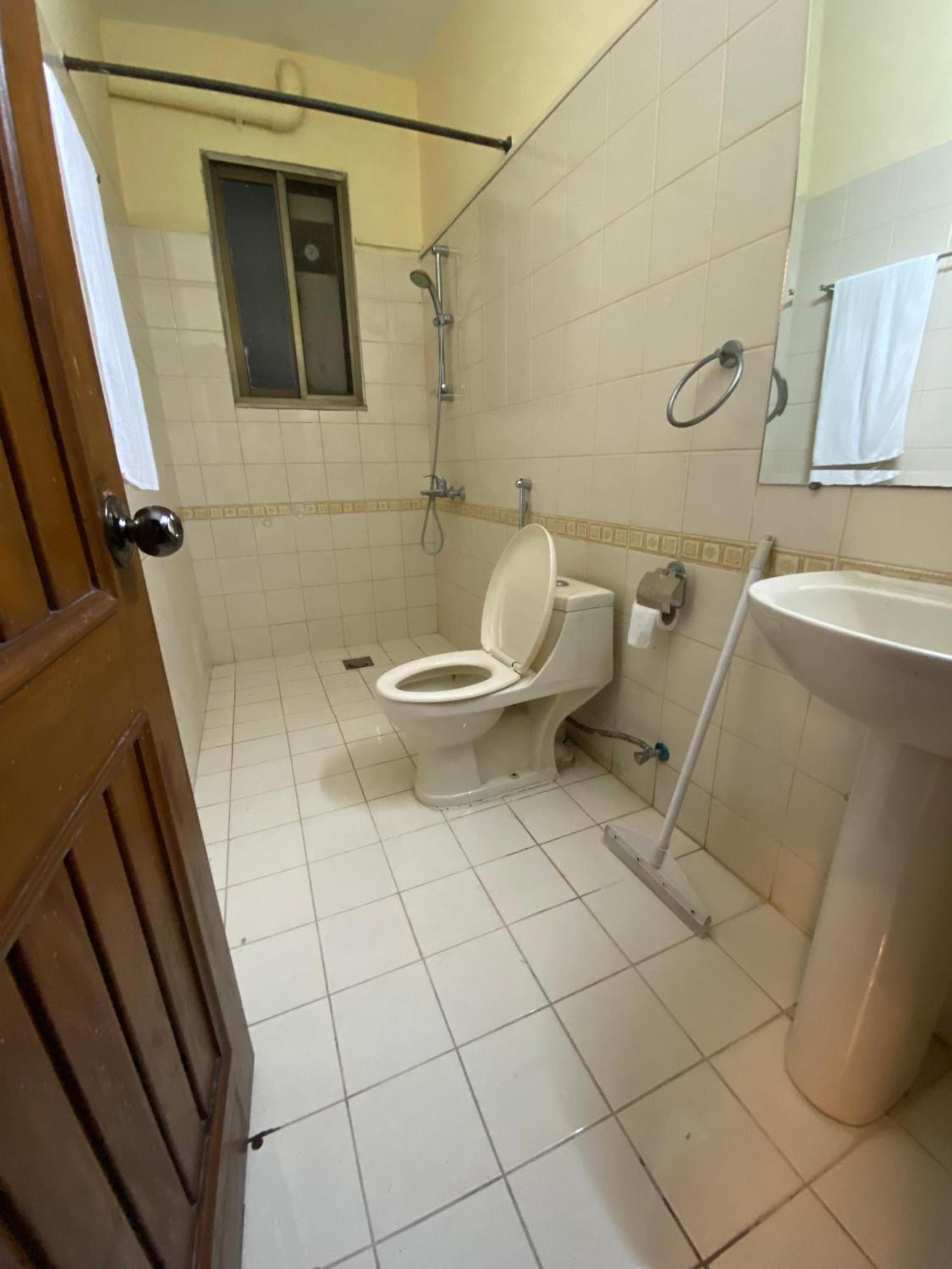 Orbit Residency F-7 Hotel Islamabad Ngoại thất bức ảnh