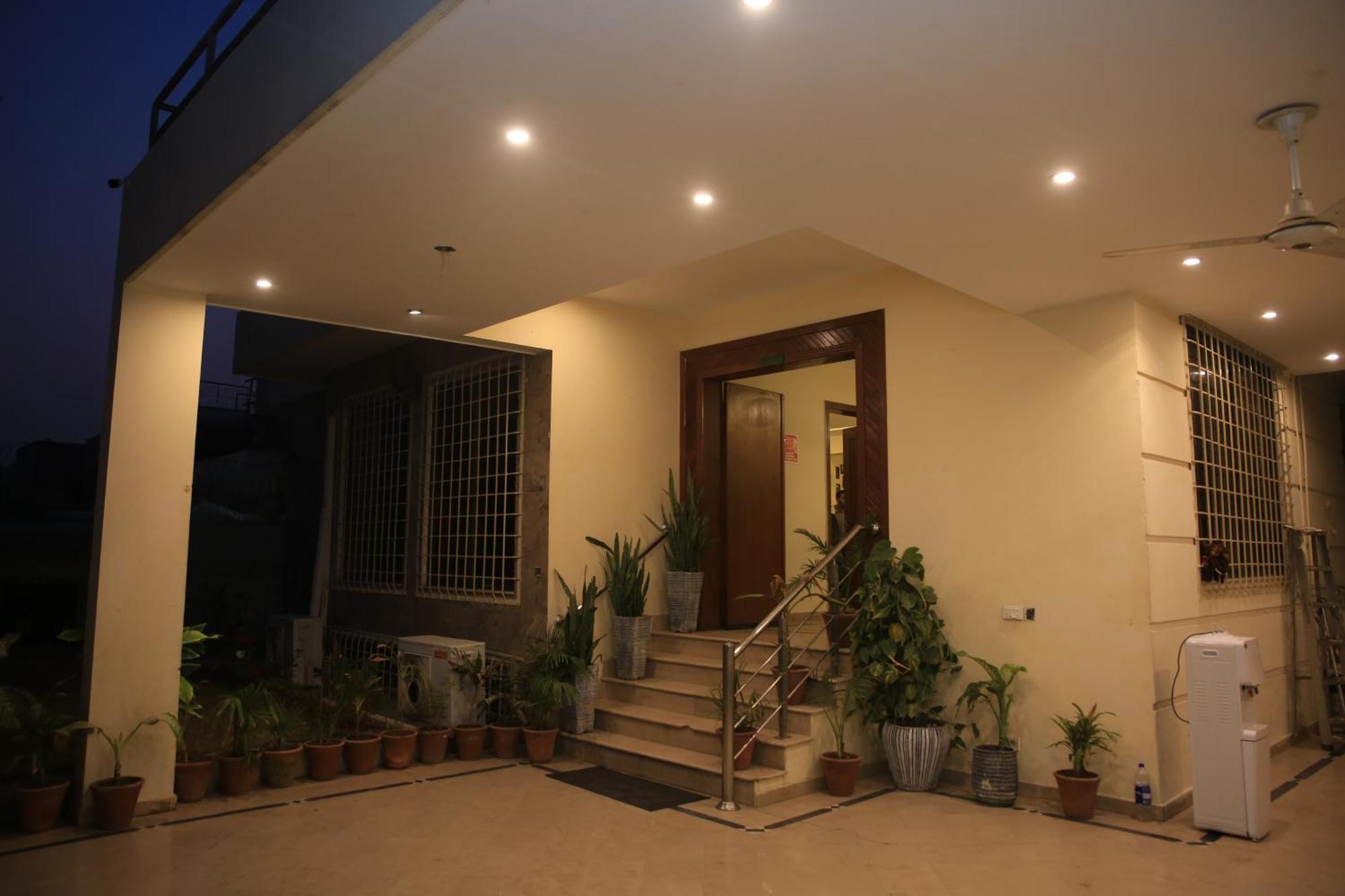Orbit Residency F-7 Hotel Islamabad Ngoại thất bức ảnh